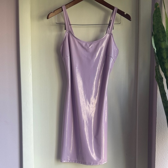 Pre Loved AKIRA shiny Lavender/lilac Bodycon latex mini Dress size S - Picture 1 of 7